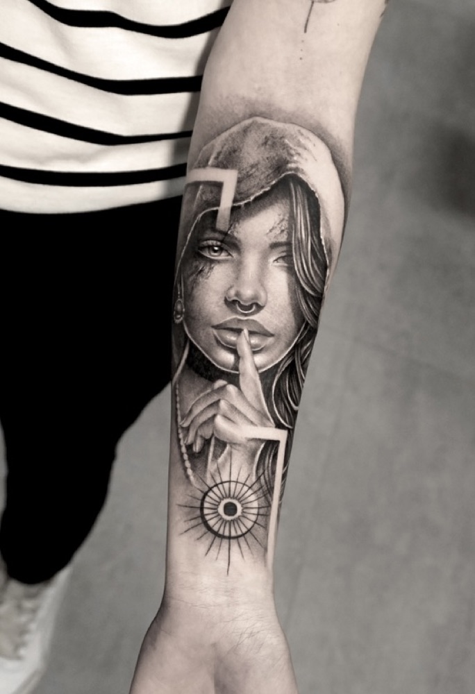 Tattoo custom SACRAVM